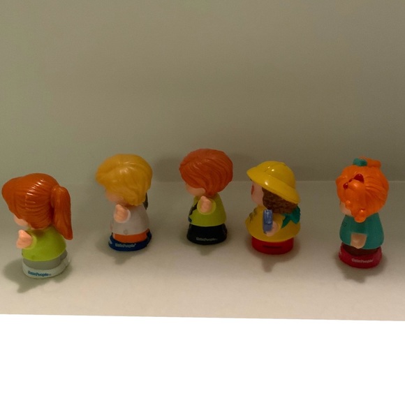 5 Little People EMT/ School Girls - Picture 5 of 9